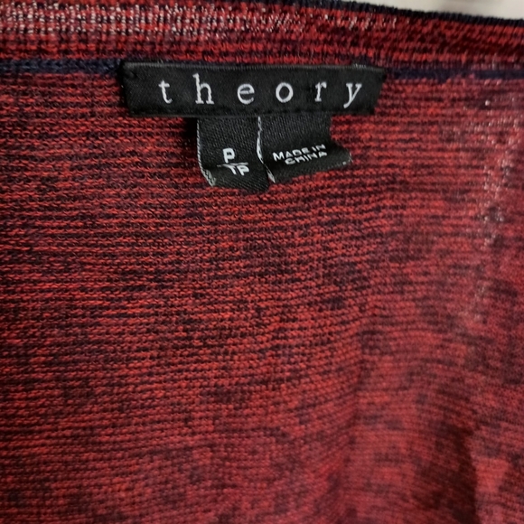 Theory Lightweight Knit Top In Heather Navy/Red Combo Size Small $220 - Picture 5 of 6
